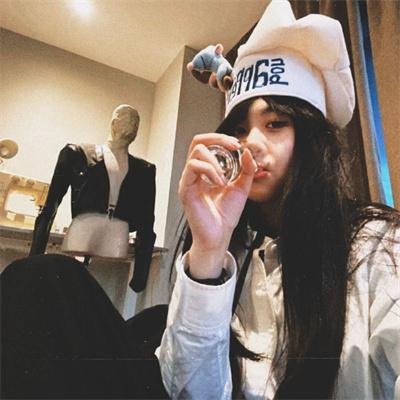 驼路神卦女
